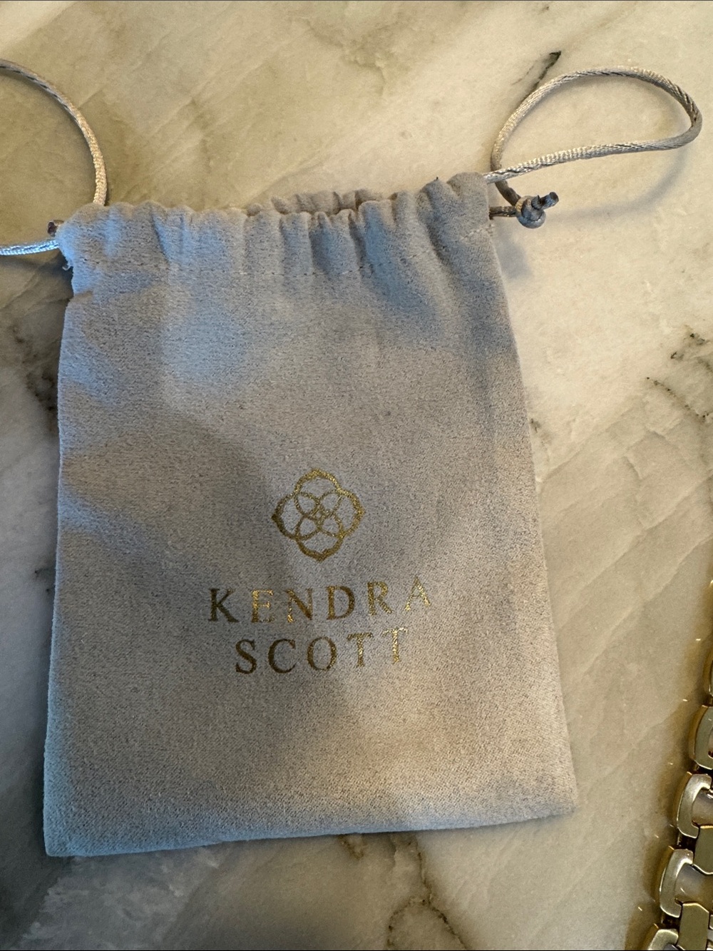 Kendra Scott Davis Gold Link Apple Watch Band - Picture 6 of 6